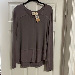 Harrison Long Sleeve Top- Fog- White Crow- Size Medium- NWT
